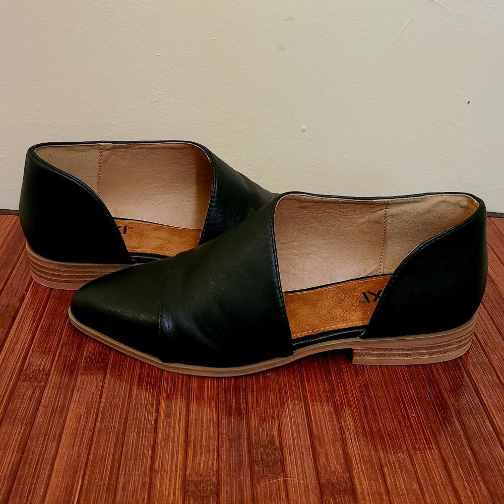 TAXI Black Vegan Leather Cutout Flats Size 37 EU/ 6.5 - 7 US